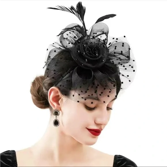 ?Fascinator Bridal Wedding veil with feathers and flower mesh for tea party. Shop Fascinator Hat - Flowery Tea Party Veil Fascinator  main image 2